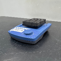 IKA MS3 Vortexer image 1